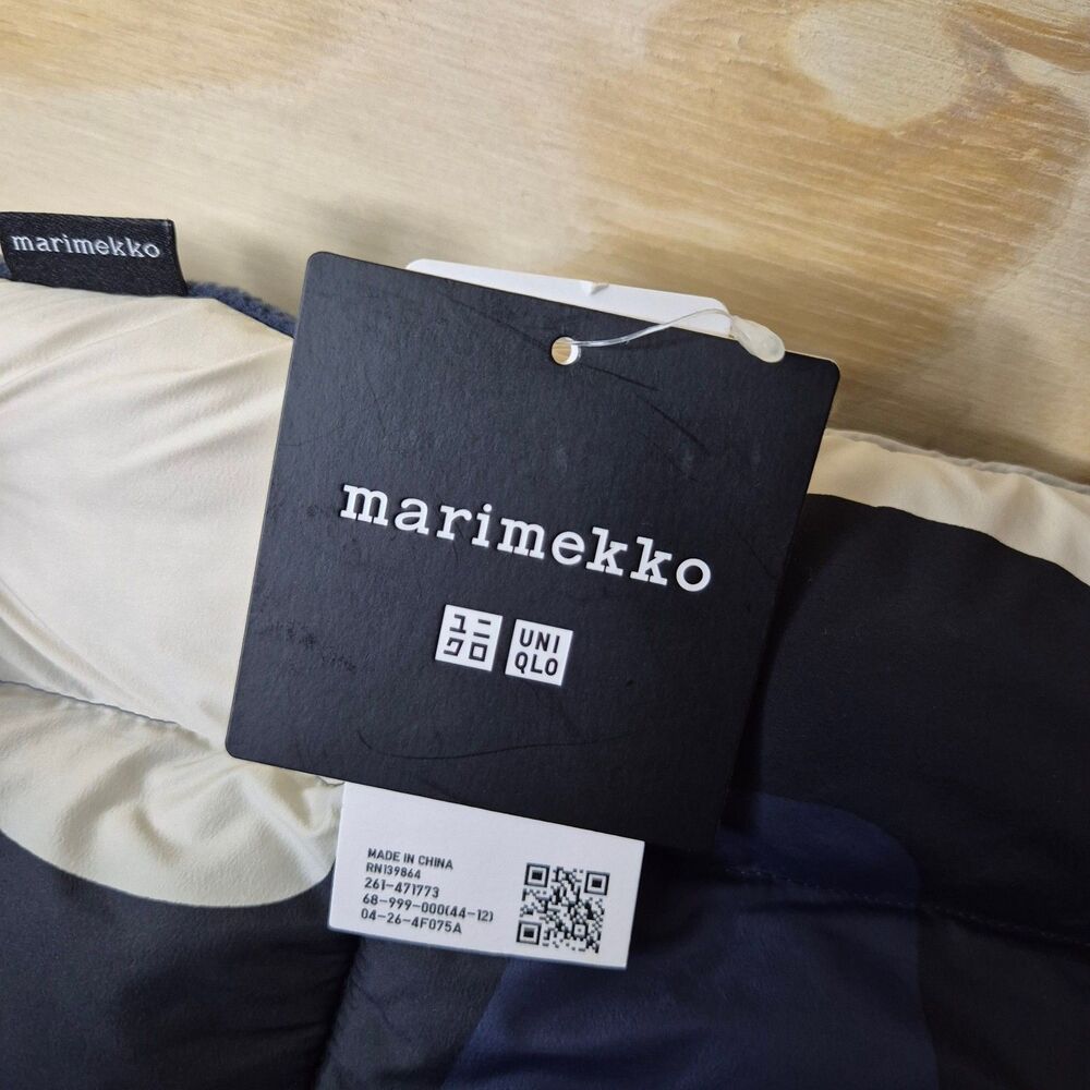 Marimekko x UNIQLO Womens Padded Scarf Blue Colorblock Recycled NWT